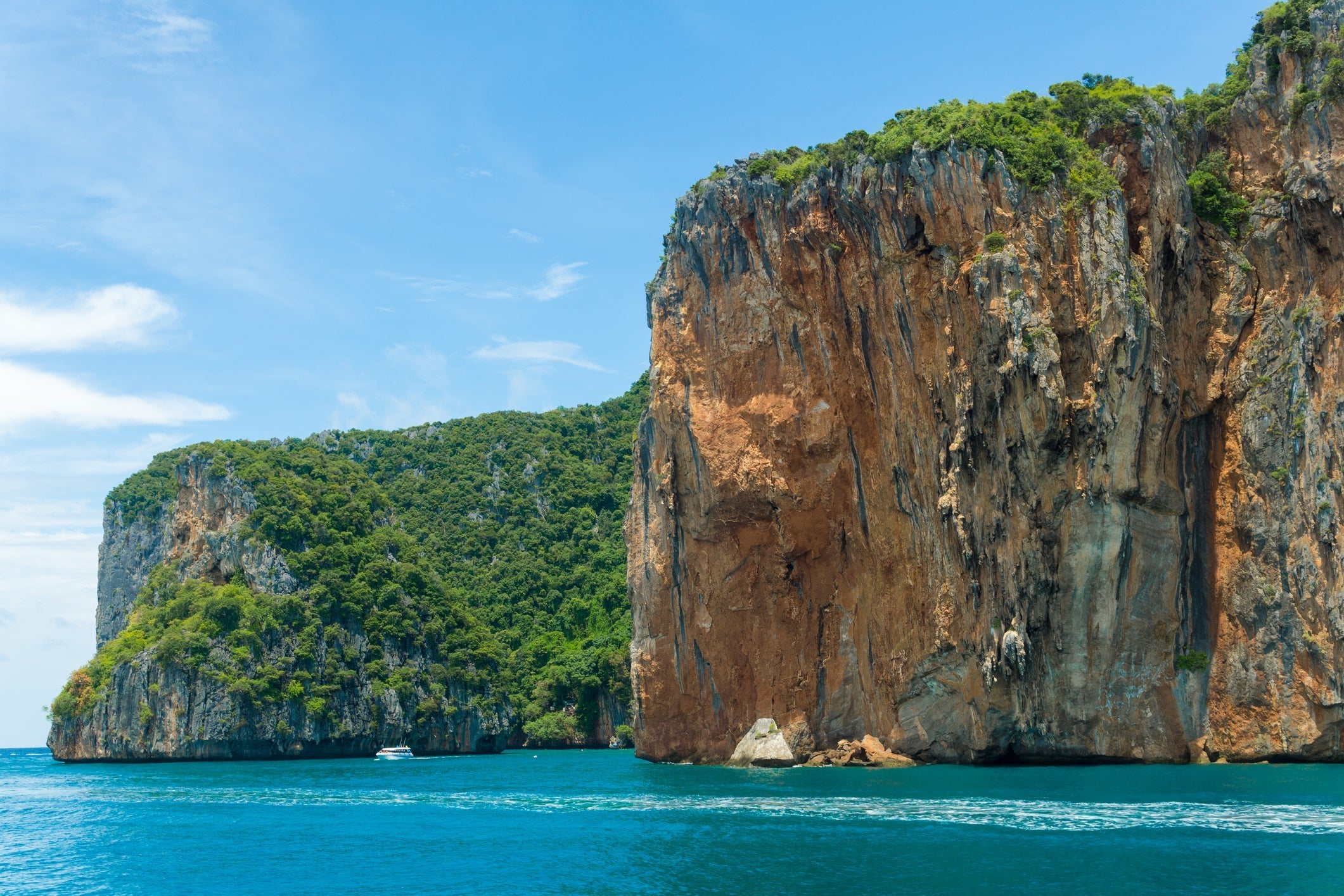 Hidden Gems of Thailand: Secret Anchorages for Your Own Boat